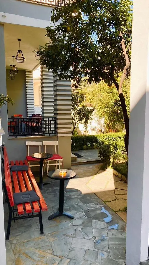 טיראנה Hotel Antigone