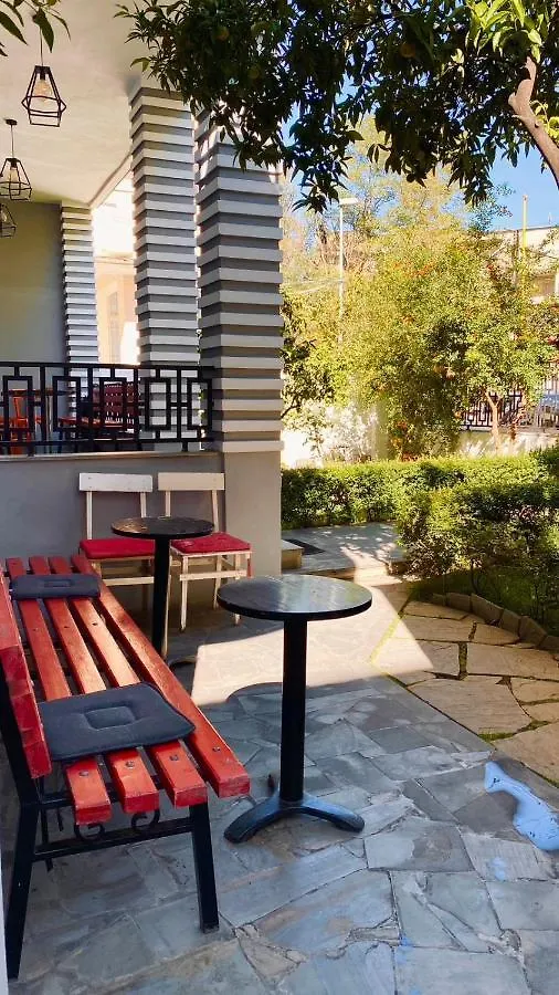 טיראנה Hotel Antigone