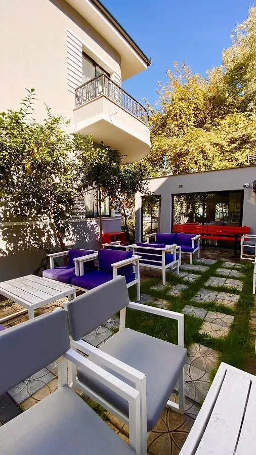 Hotel Antigone Tirana 3*,